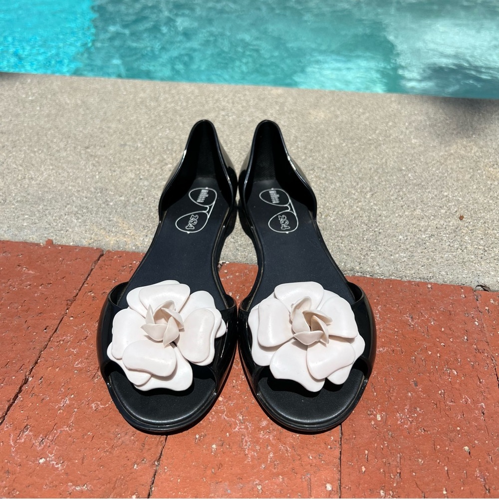 MELISSA jelly shoes in Black and Cream Women's Shoes with Rose like Chanel